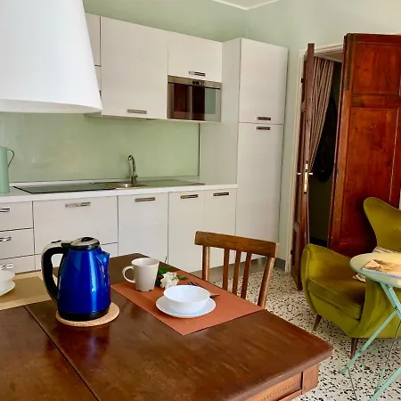 Casa Righetti Liguria, Three Indipendent In A 1924 Family With Garden, Together, Live Separately
