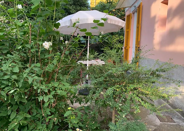 Apartment Casa Righetti Liguria, Three Indipendent In A 1924 Family With Garden, Together, Live Separately *